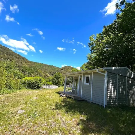 Les De Mezouilhac, Le Cerisier *